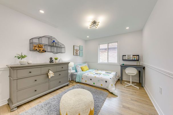 For Lease - 2075 Banbury Crescent, Oakville, Ontario - Photo 1