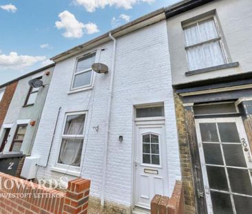 3 bedroom terraced house to rent - Photo 6