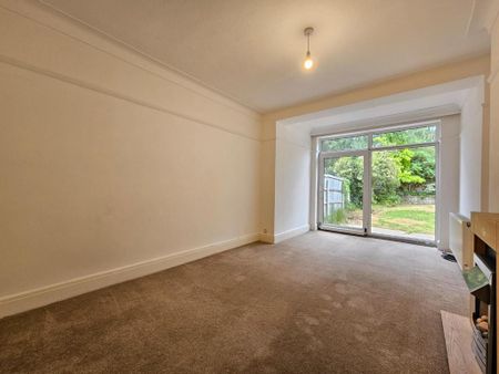 4 bedroom semi-detached house to rent - Photo 5