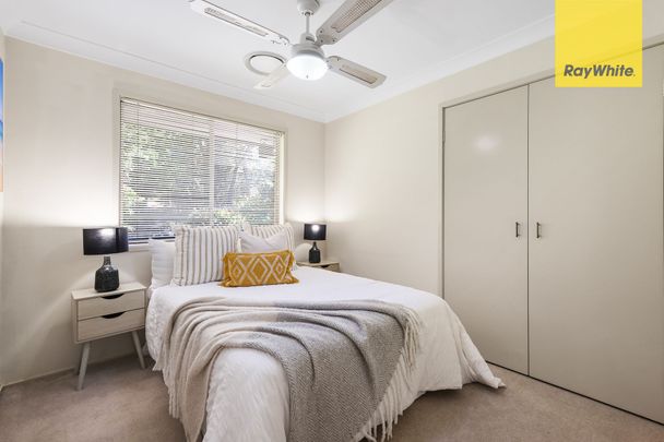 Rare gem in Wentworthville's prestigious 'Dorothy Mount' locale - Photo 1