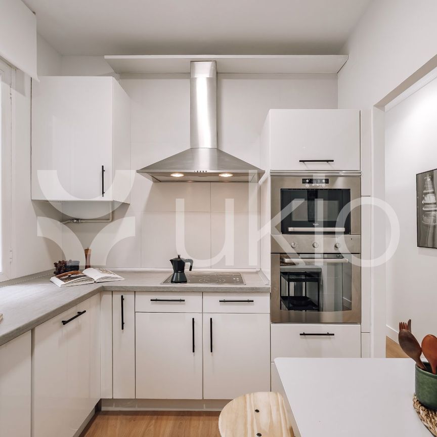 Apartamento de alquiler en Calle de José Abascal, Almagro - Photo 1