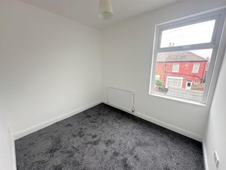 4 bedroom terraced house to rent - Photo 4