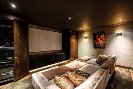 6 bedroom terraced house to rent - Photo 2