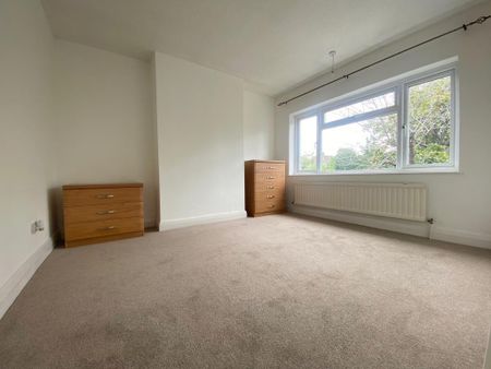 3 bedroom semi-detached house to rent - Photo 5