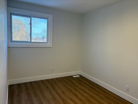 For Lease - 149 St Catharines Street Unit# 10, West Lincoln, Ontario - Photo 4