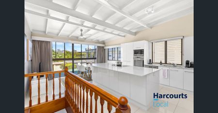 Spacious Hamilton Home with Exceptional Parking & Modern Comfort - Photo 5