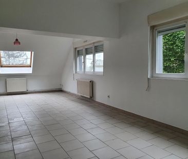 Location Appartement 4 pièces 83m² - Photo 2