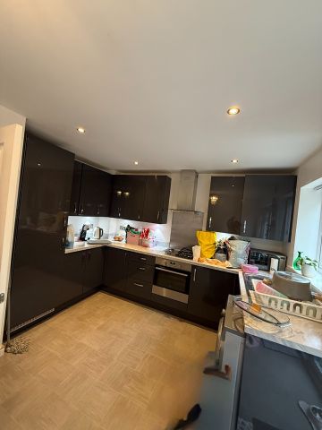 3 Bed Semi-Detached House, Argyll Way, B66 - Photo 5