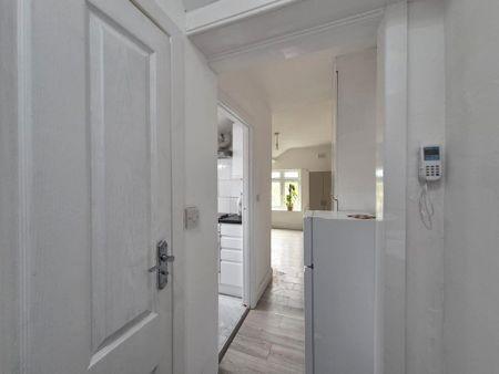 1 bedroom property to rent - Photo 5