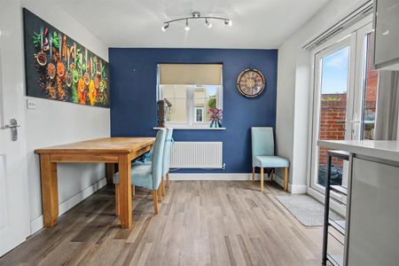 3 Bedroom House to let - Photo 4