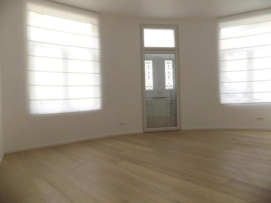 Lichtrijke, unieke woning (zeer centraal en rustig gelegen) - Photo 1