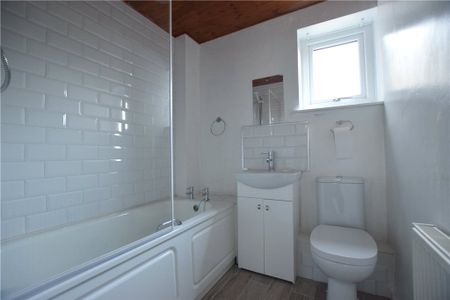 19, Adel Wood Grove, Leeds, West Yorkshire, LS16 8JJ - Photo 4