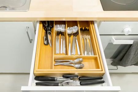 Carrer de Llinars del Vallès, Barcelona, Catalonia 08030 - Photo 2