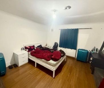 4 bedroom detached bungalow to rent - Photo 3