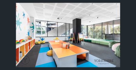 Oversized 1 Bedroom Apartment with Yarra River Views - Photo 2