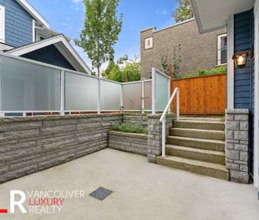Townhouse in Vancouver West Side, BC - Photo 2