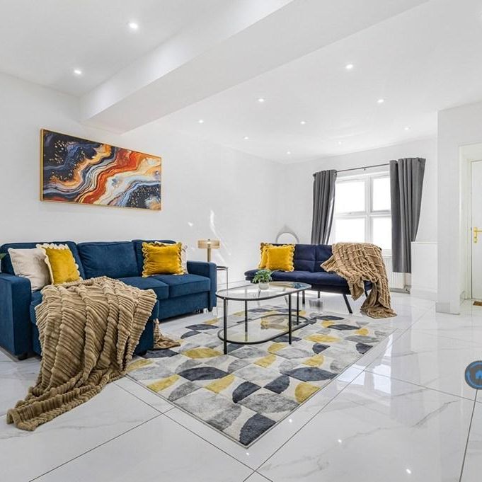 3 bedroom terraced house to rent - Photo 1