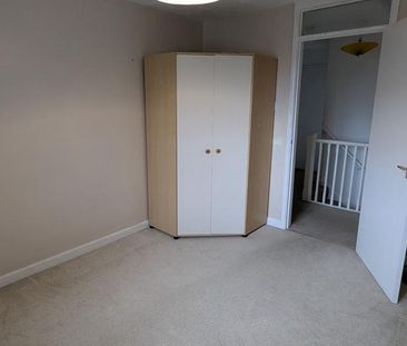 3 bedroom semi-detached house to rent - Photo 6