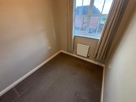 3 bedroom semi-detached house to rent - Photo 2