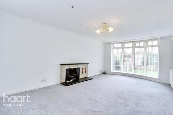 4 bedroom detached house to rent - Photo 1
