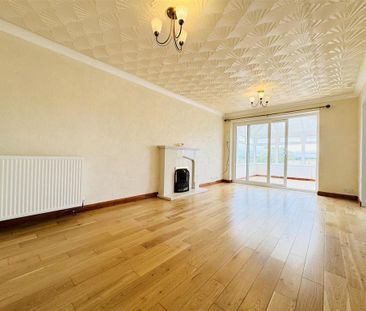 3 bedroom detached bungalow to rent - Photo 2