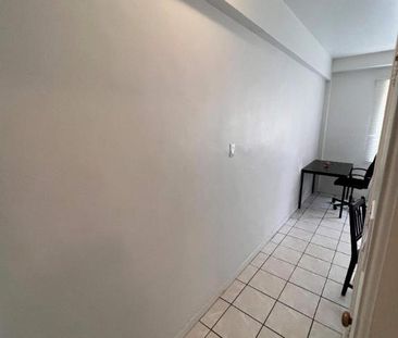 STUDIO SPACIEUX AVEC VUE SUR UN LUXURIANT JARDIN PRIVÉ RENOVE - Photo 1