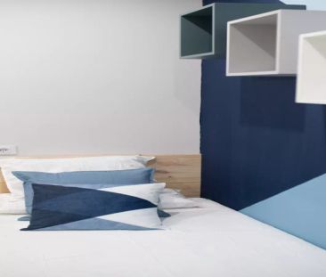 Room in a shared 5-bedroom apartment for rent in la Dreta de l'Eixample. - Photo 1