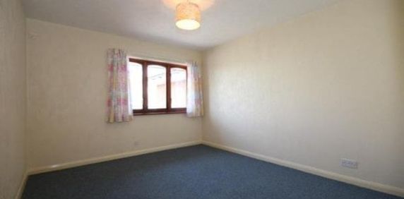 Bridge Court, Newhaven 2 bedroom flat to rent - Photo 2