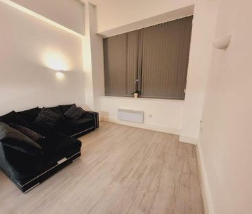 2 bedroom property to rent - Photo 1