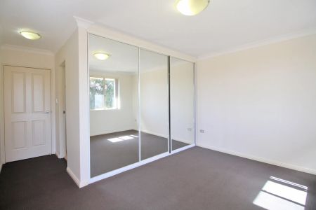 STUNNING, GREAT VALUE, APARTMENT FOR LEASE - Photo 3