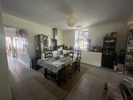 Location Appartement 3 pièces 83m² - Photo 4