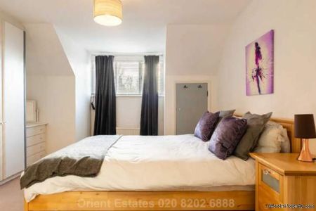 3 bedroom property to rent in London - Photo 4