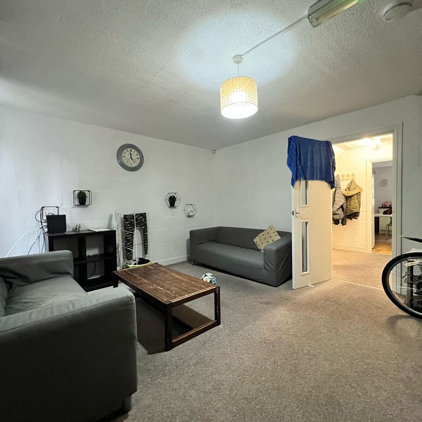 Flat 3 Raddlebarn Court - Photo 1