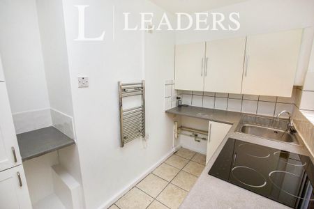 Studio to rent - Photo 4