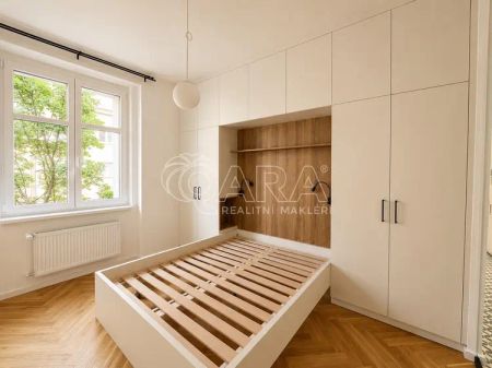 Pronájem bytu 2+kk po celkové rekonstrukci se sklepem, Praha 9 - Photo 3