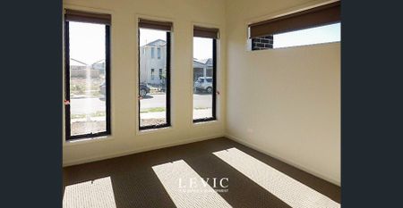 Family home in Williams Landing for rent - Photo 3