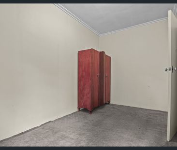 3-Bedroom Home with Spacious Backyard - Photo 3