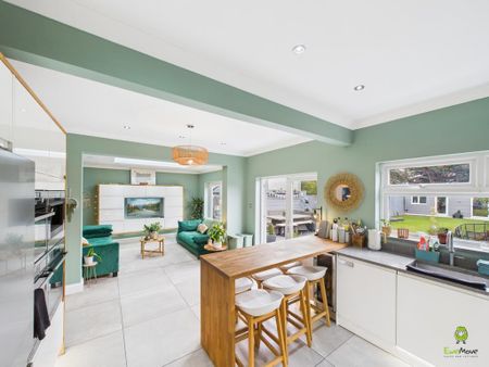 5 bedroom semi-detached house to rent - Photo 3