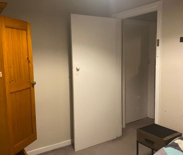 South Perth - Photo 3