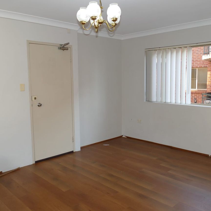 very coinvent location - Photo 1