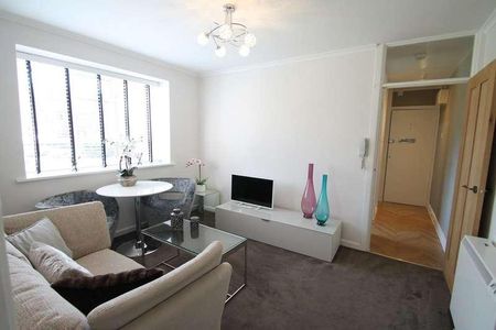 Griffin Court, West Drive, Edgbaston, Birmingham, B5 - Photo 2