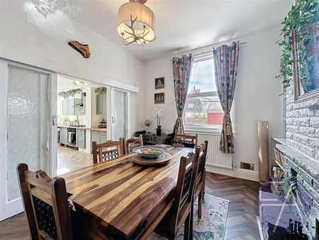 3 bedroom semi-detached house to rent - Photo 4