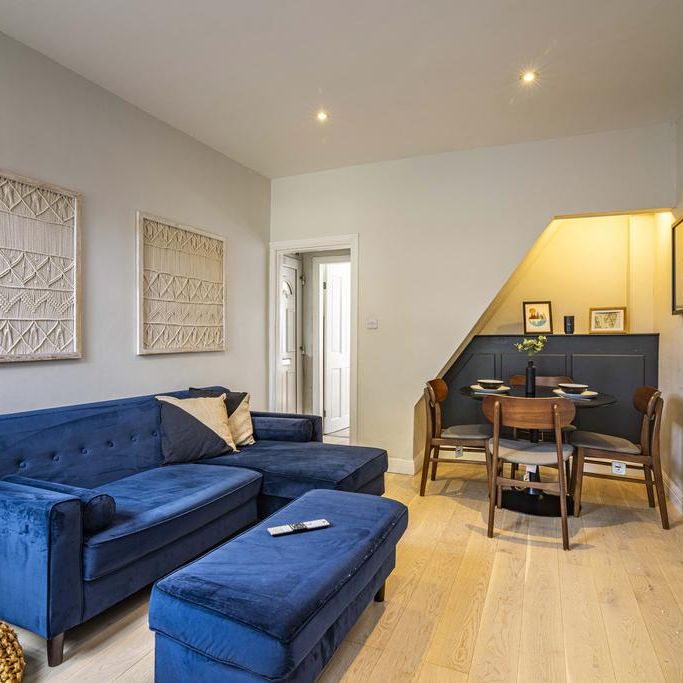 4 bedroom terraced house to rent - Photo 1