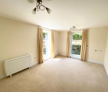 2 bedroom retirement property to rent - Photo 1