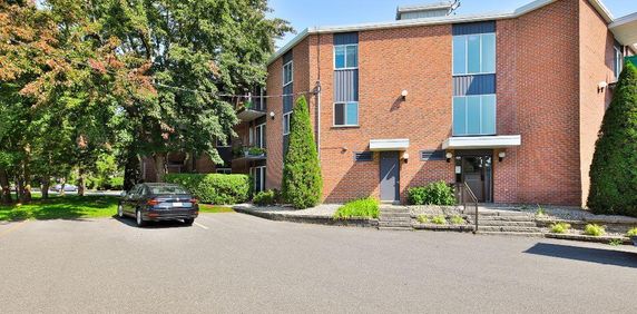 4 1/2 Saint-Bruno-de-Montarville Disponible MAINTENANT - Photo 2