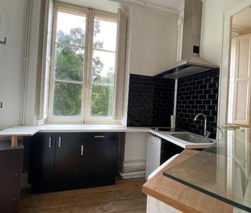 Location Appartement 2 pièces 43m² BORDEAUX 33000 - Photo 3