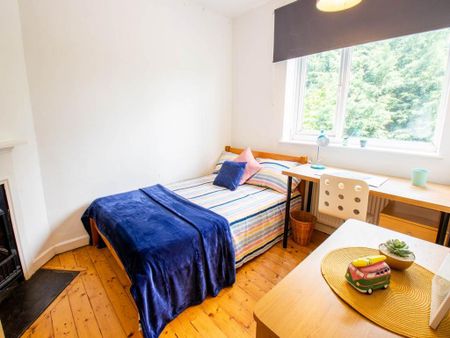 6 bedroom house to rent - Photo 3