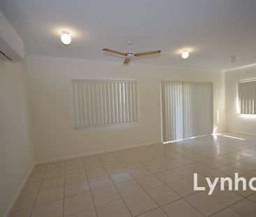 12 Rodeo Drive MOUNT LOUISA QLD 4814 - Photo 4