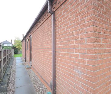 3 bedroom detached bungalow to rent - Photo 1