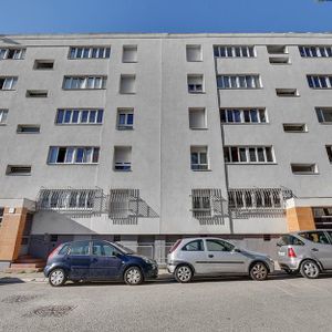 T4 de 63m2 à 593€ sur MARSEILLE 14 - Photo 3